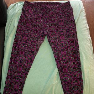 LuLaRoe pattern leggings